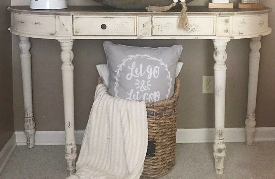 Rounded Edge Wooden Console Table with Drawers