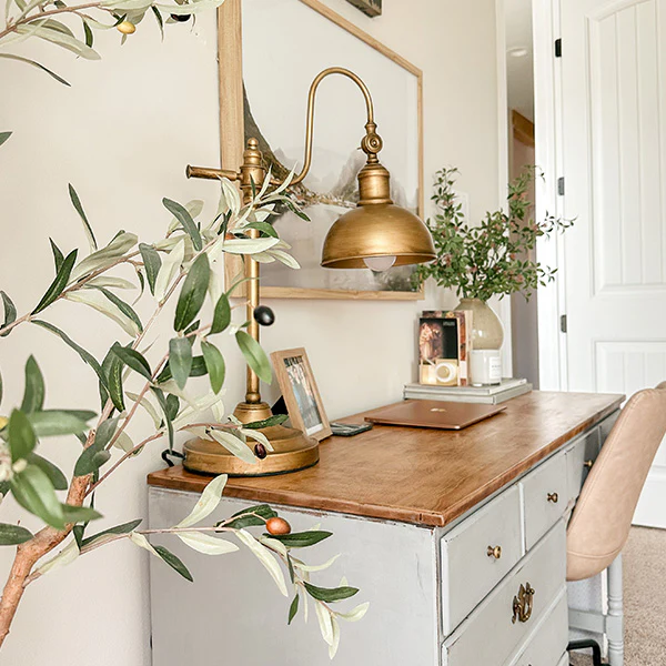 Gooseneck Metal Tabletop Lamp