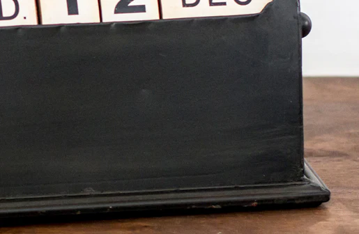 Metal Perpetual Calendar With Bird