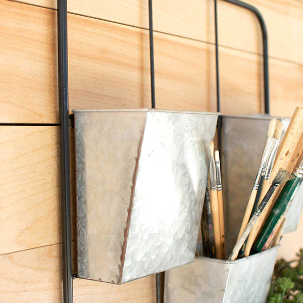 Metal Wall Rack with Six Pockets