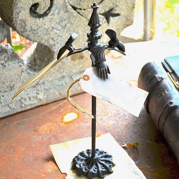 Three Clip Picture Holder Stand