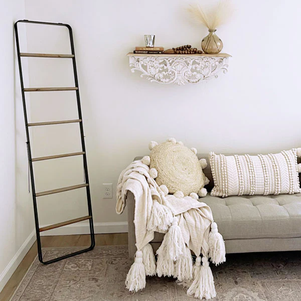 67 Inch Double Sided Blanket Display Storage Ladder