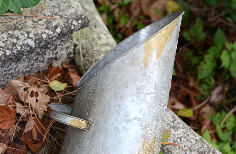 Galvanized Jardin Scuttle