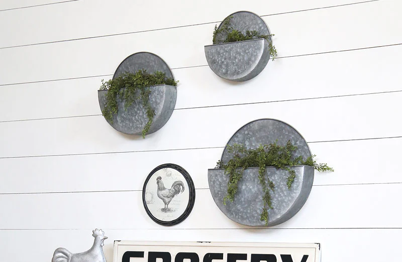 Round Metal Wall Planters  Set of 3