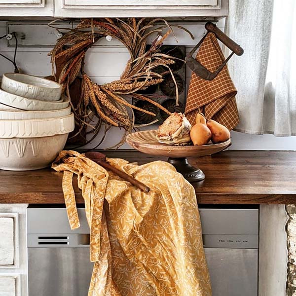 Carved Wooden Cake Stand Riser