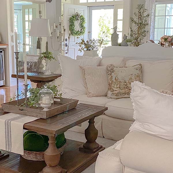 Natural Cotton Pillow with Tassels