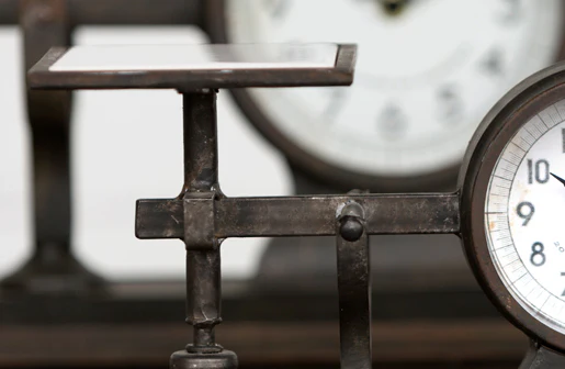 Petite Hardware Scale Clock