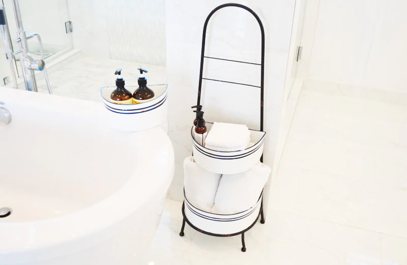 Distressed Enamel 3-Tiered Display Stand