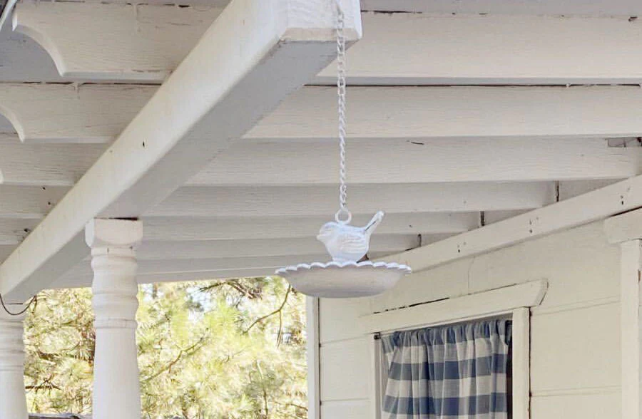Cast Iron Scalloped Hanging Bird Feeder