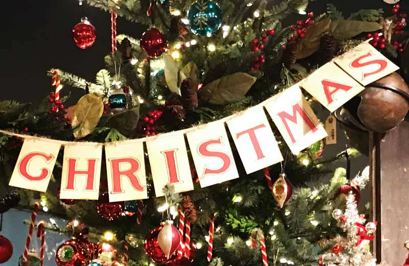 Long Merry Christmas Card Garland