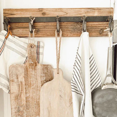 Rustic 5 Hook Wall Rack