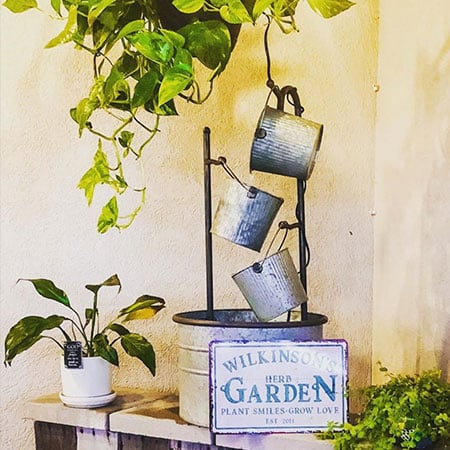 Metal Pouring Pails Water Fountain with Pump