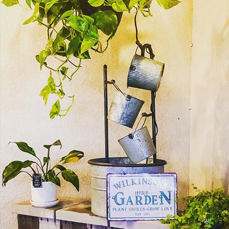 Metal Pouring Pails Water Fountain with Pump