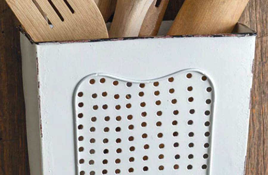 Chippy White Wall Cubby