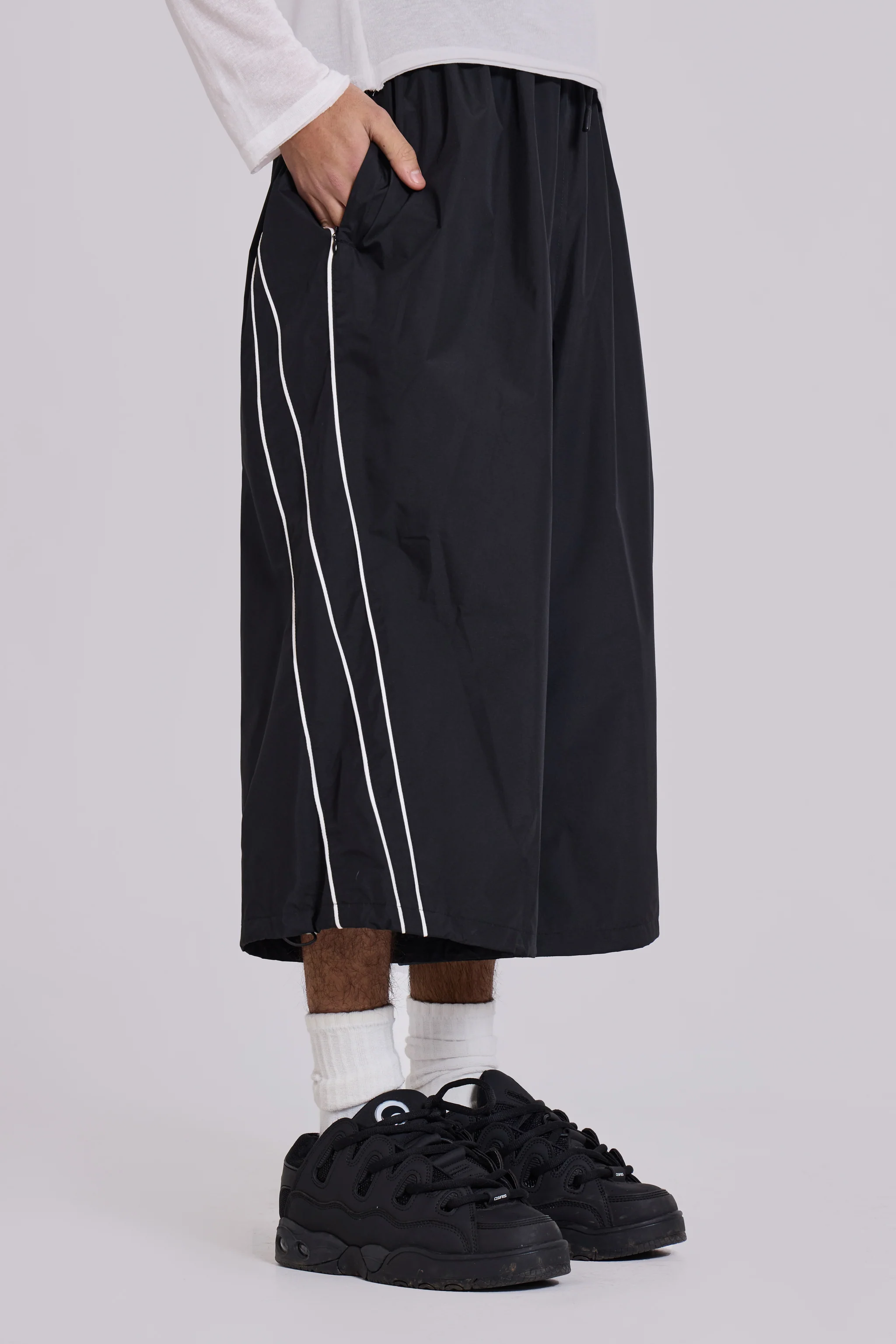 Black Vapor 3/4 Shorts