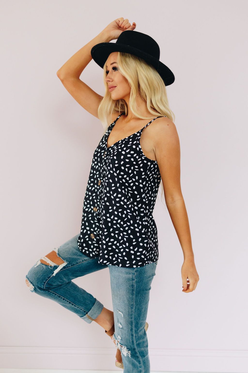 Kiss From a Patterned Tank