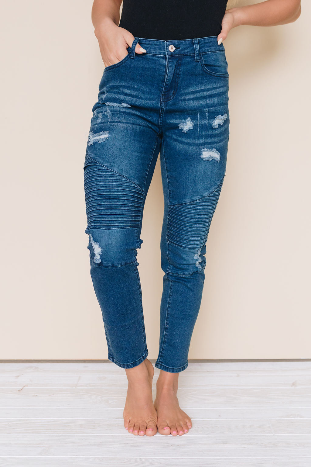 Evermore Distressed Jeans