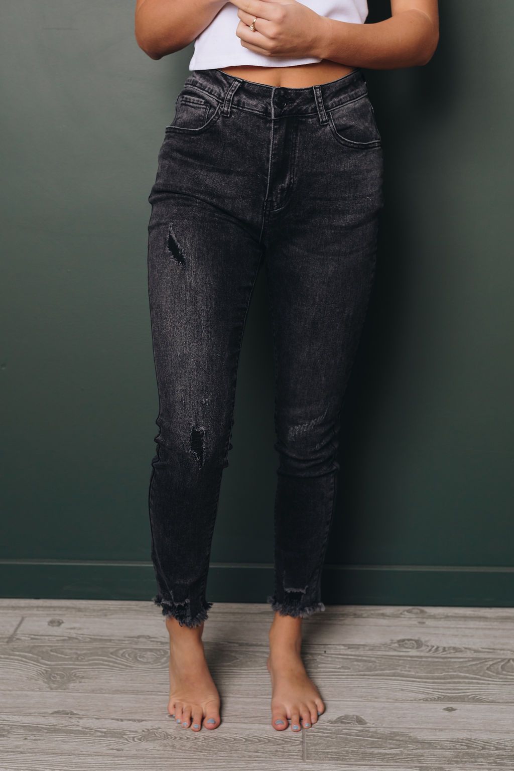 Ellen Frayed Skinnies