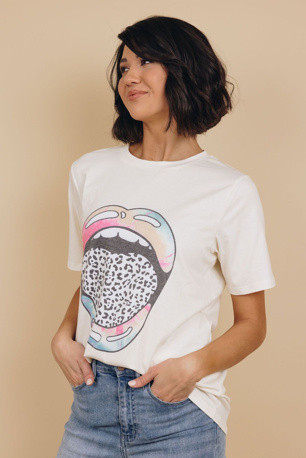 70's Feels Graphic Tee