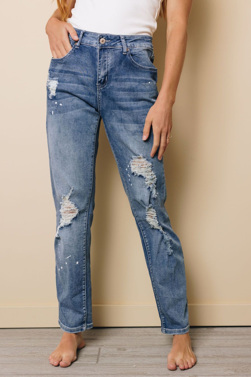 Andrea Boyfriend Straight Ripped Jeans