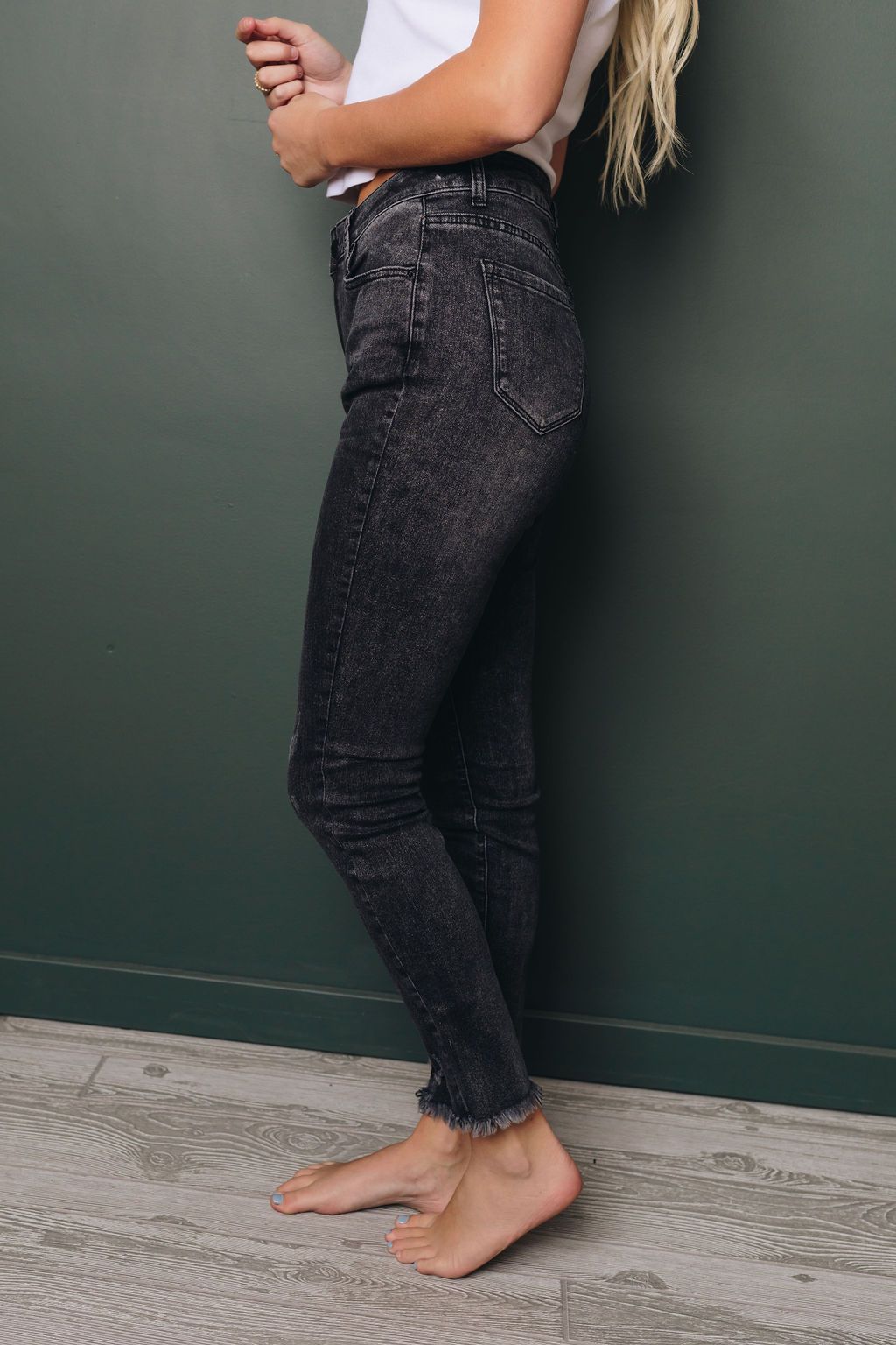 Ellen Frayed Skinnies