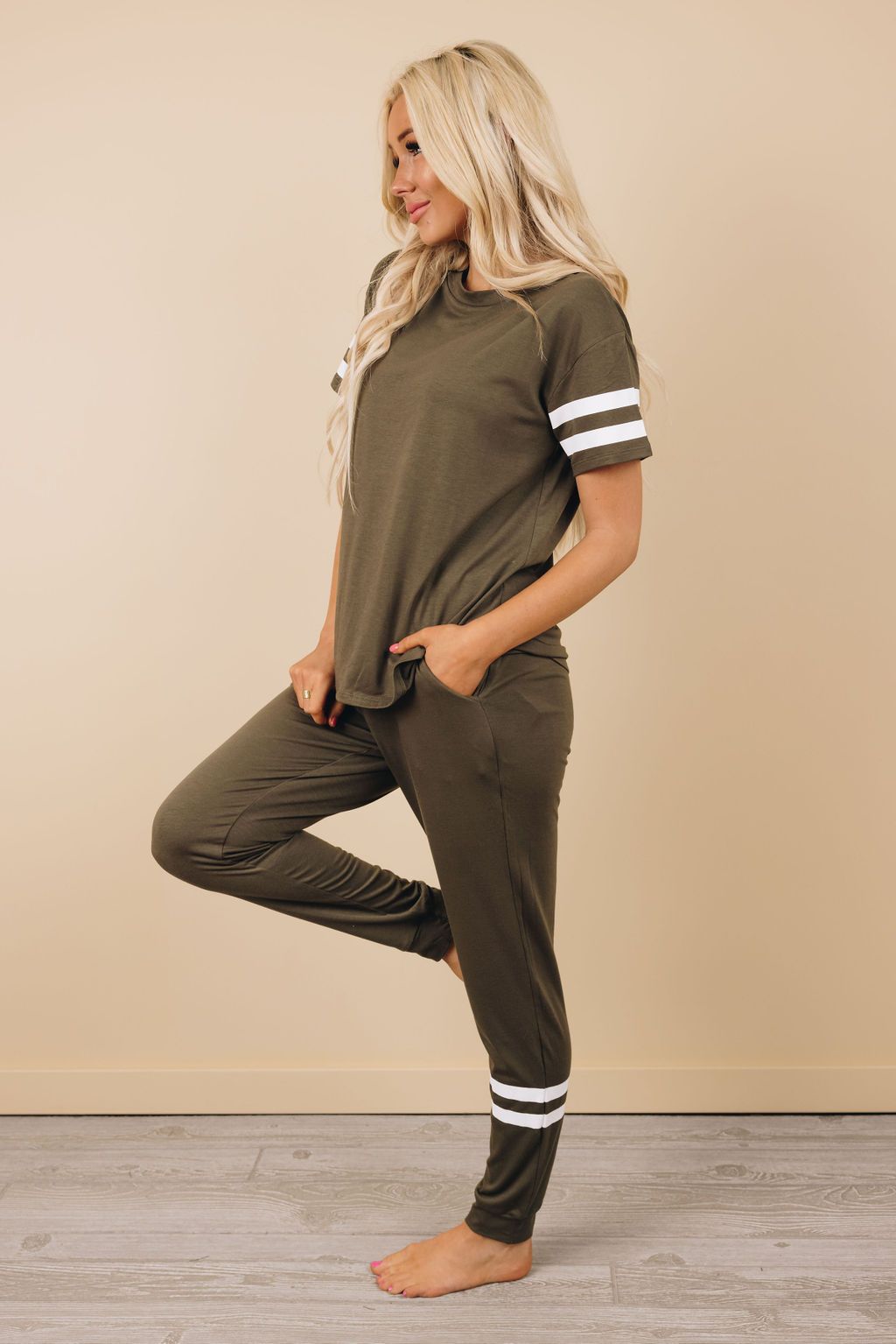 Know How To Act Joggers Set