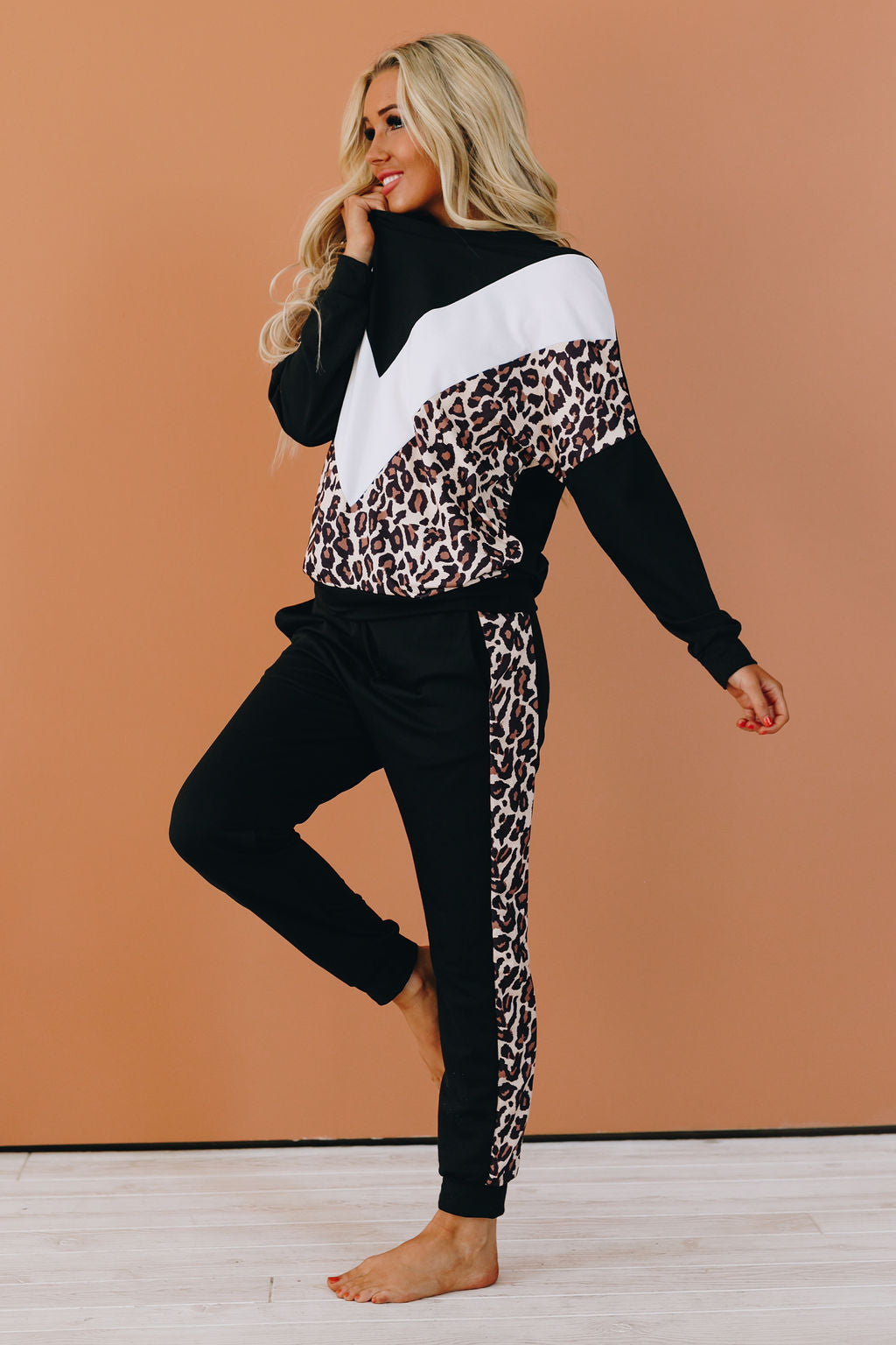 Sabor Cheetah Jogger Loungewear Set