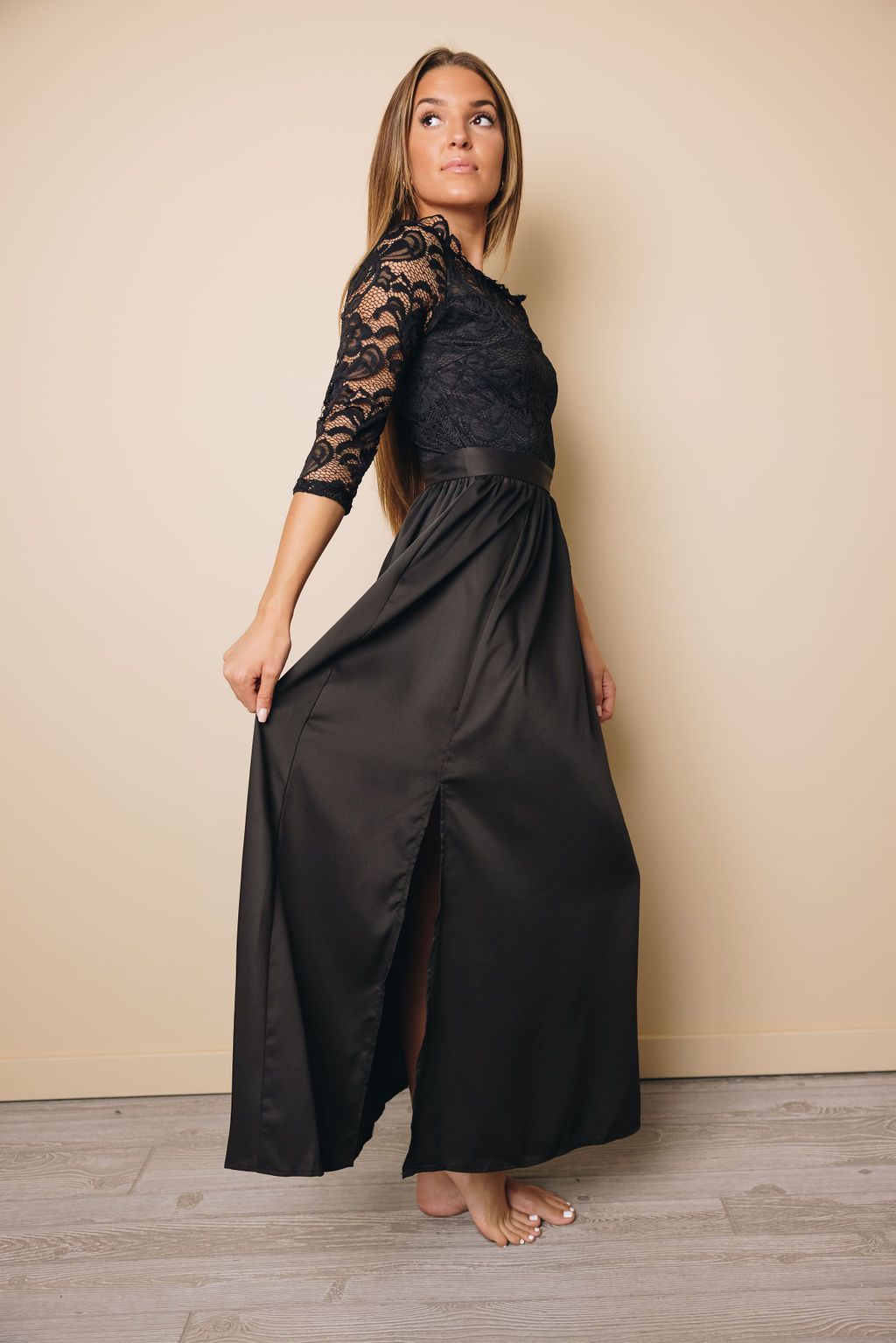 Della Off Shoulder Lace Dress