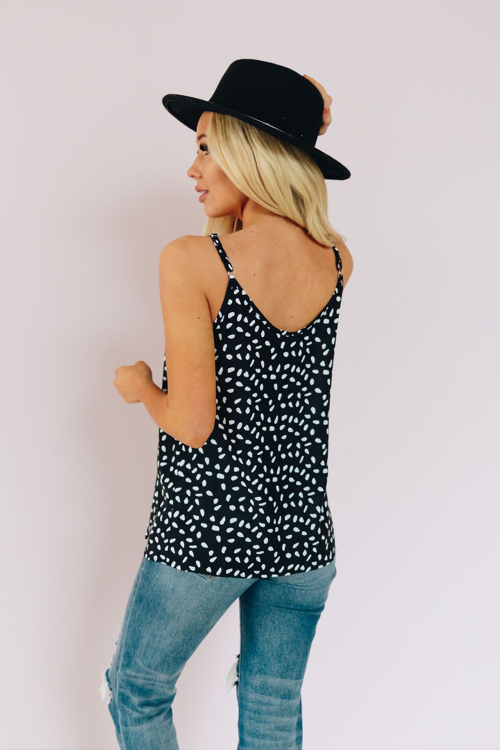 Kiss From a Patterned Tank