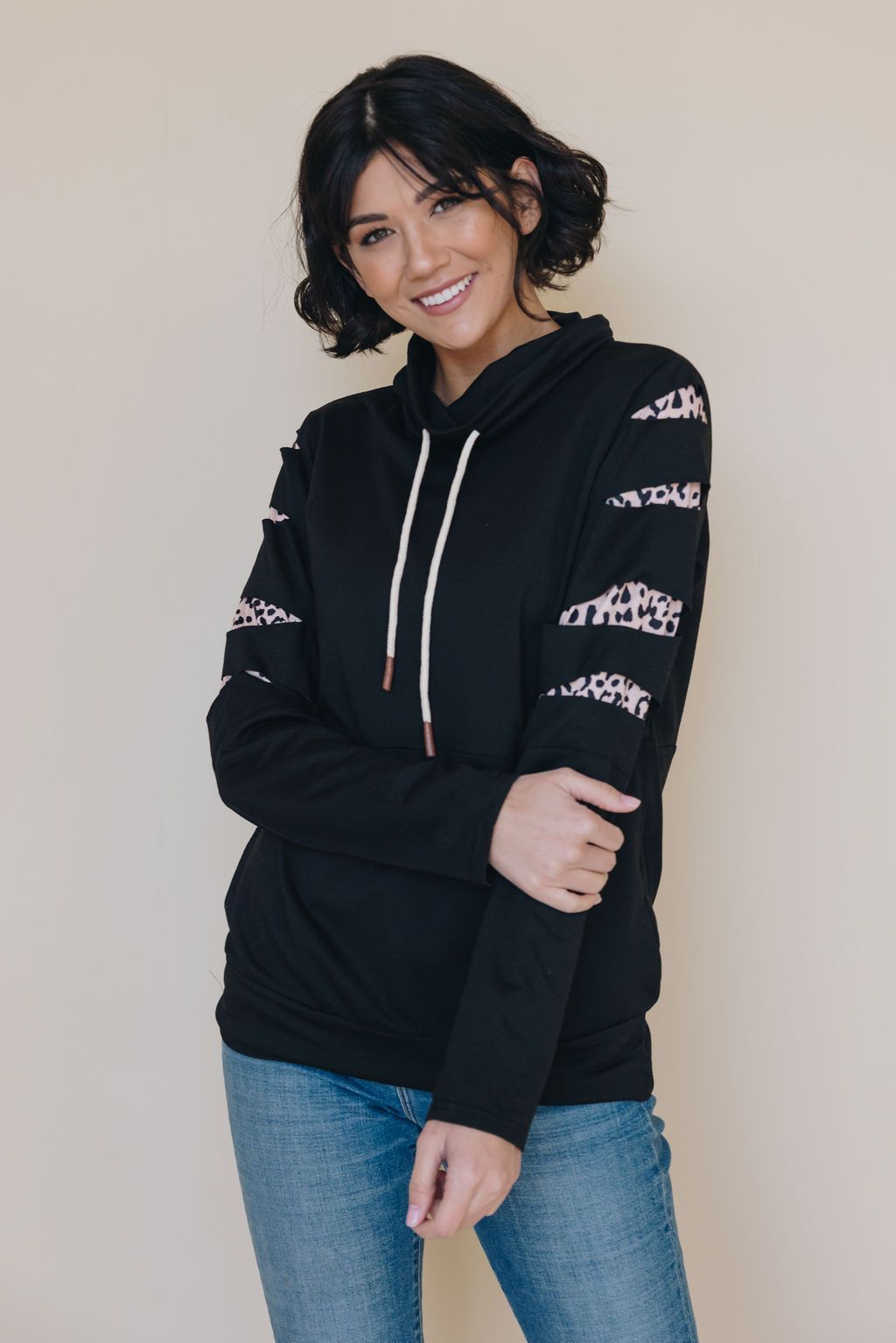 Slit Sleeve Leopard Sweatshirt