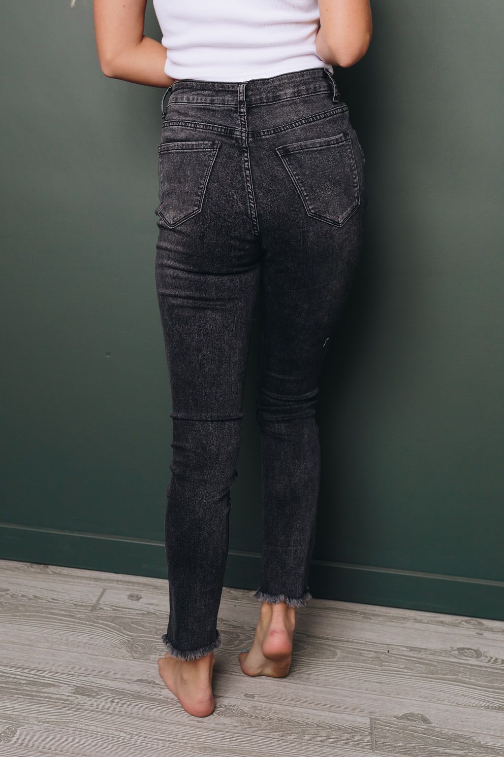 Ellen Frayed Skinnies
