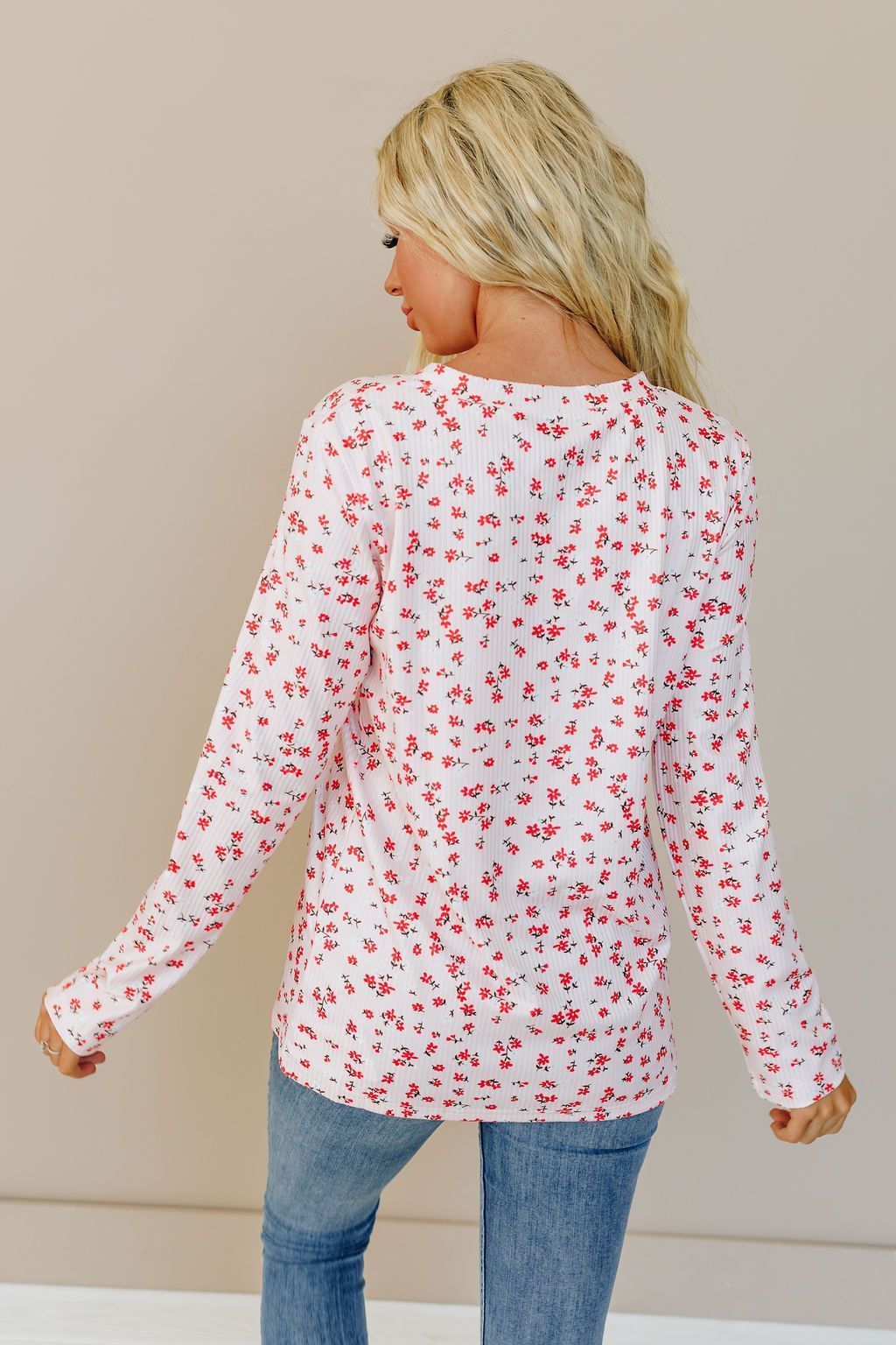 Dainty as a Daisy Long Sleeve Tee