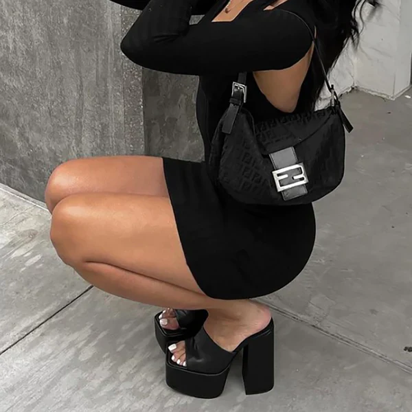 TRIXIE BLACK LEATHER