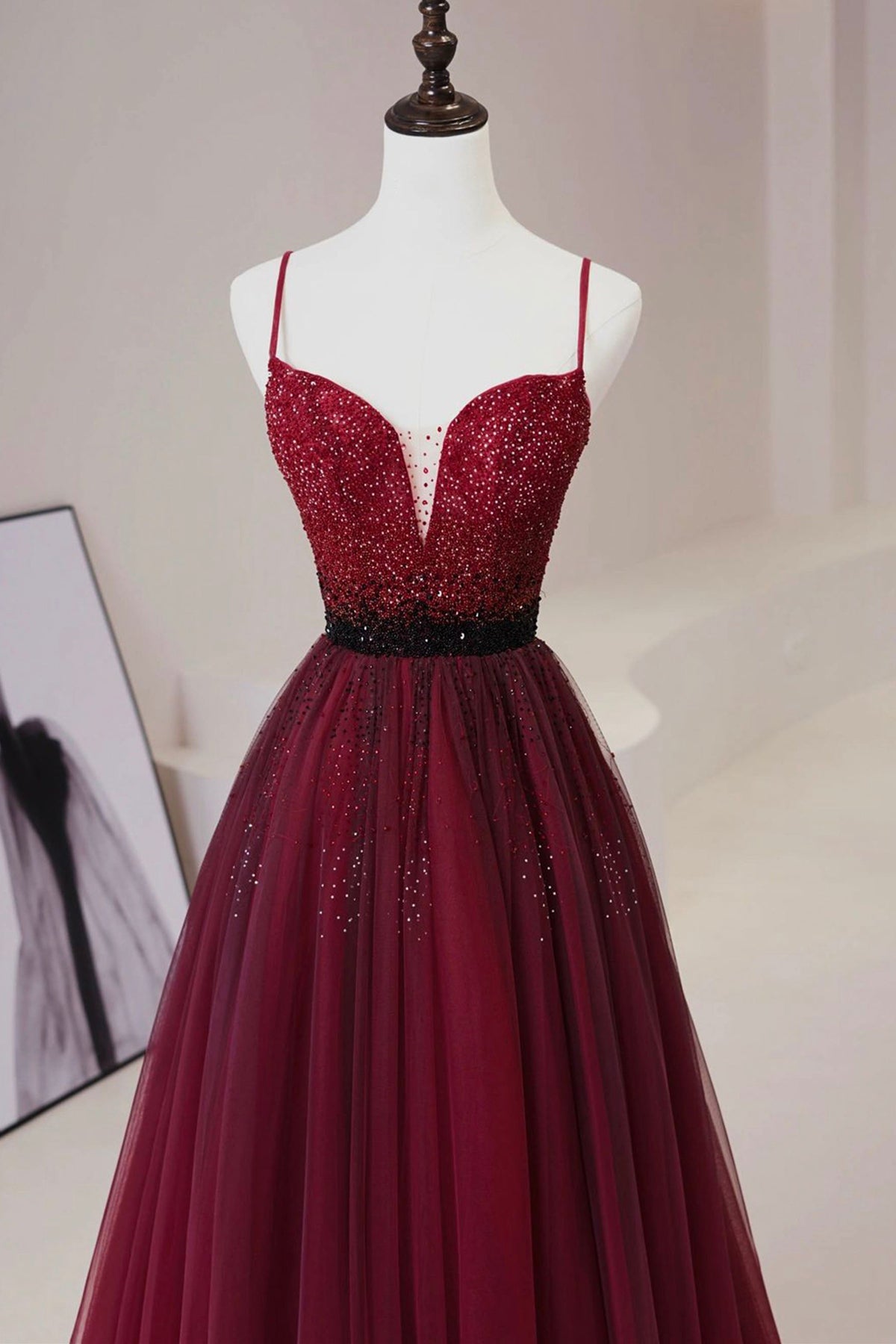 Unthony - A Line V Neck Beaded Burgundy Tulle Long Prom Dress