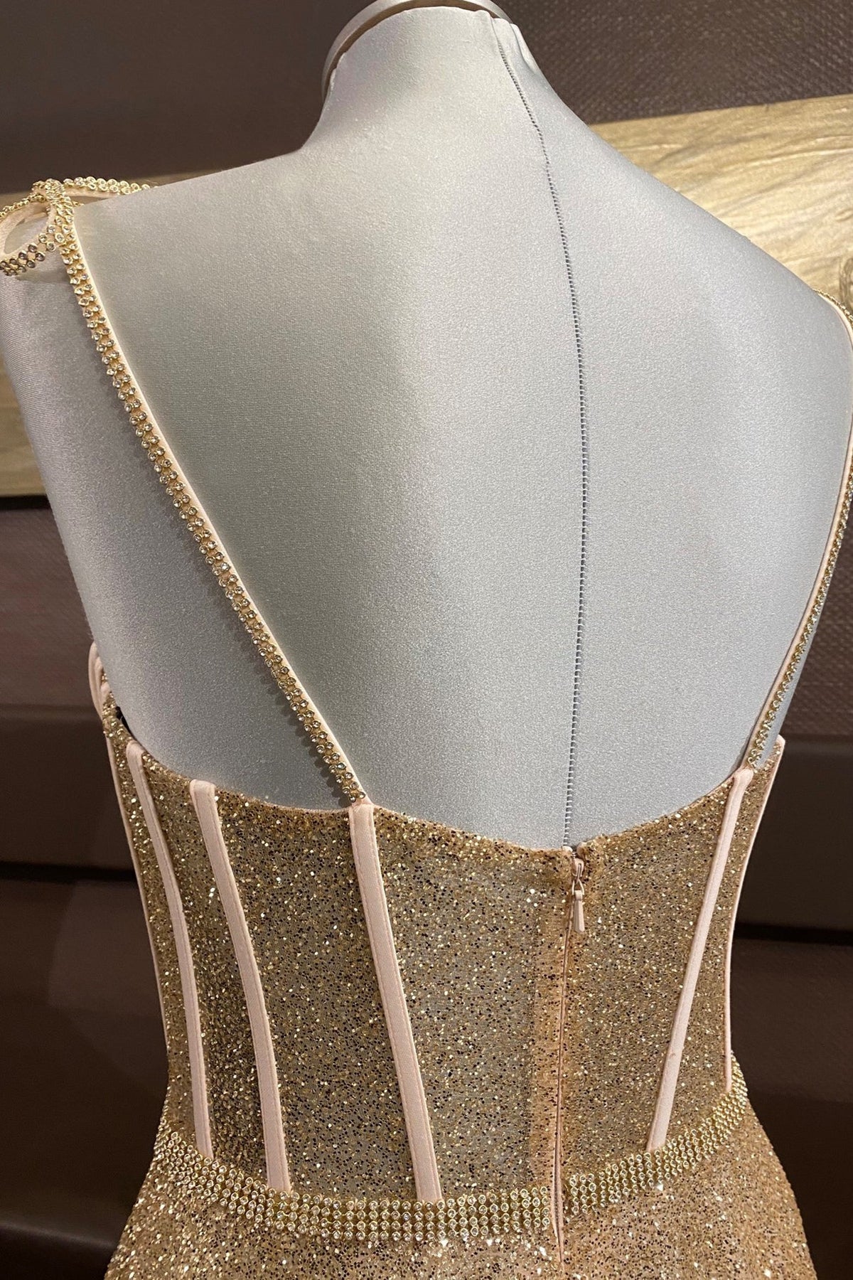 Unthony - Shiny A Line Spaghetti Straps Gold Prom Dresses Long