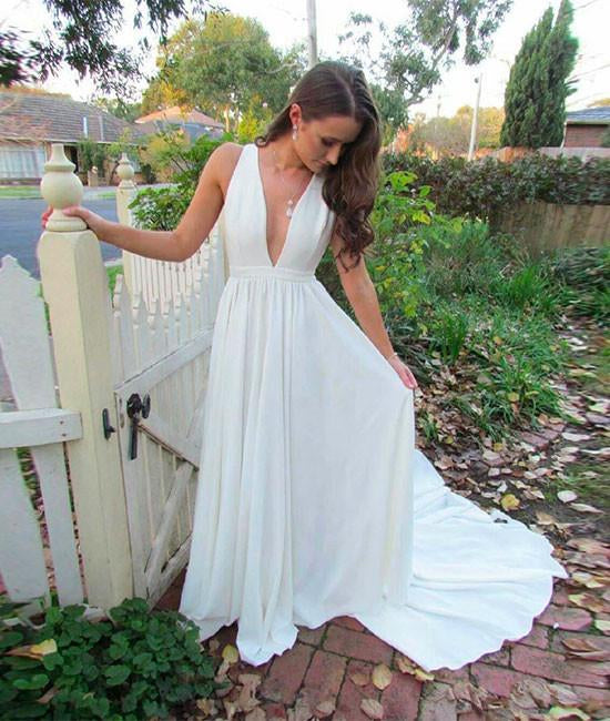 Unthony - Simple White V Neck Long Prom Dress with Train