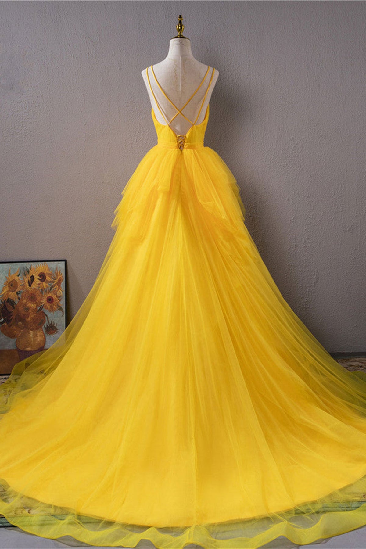 Unthony - Open Back V Neck High Low Yellow Tulle Long Prom Dress