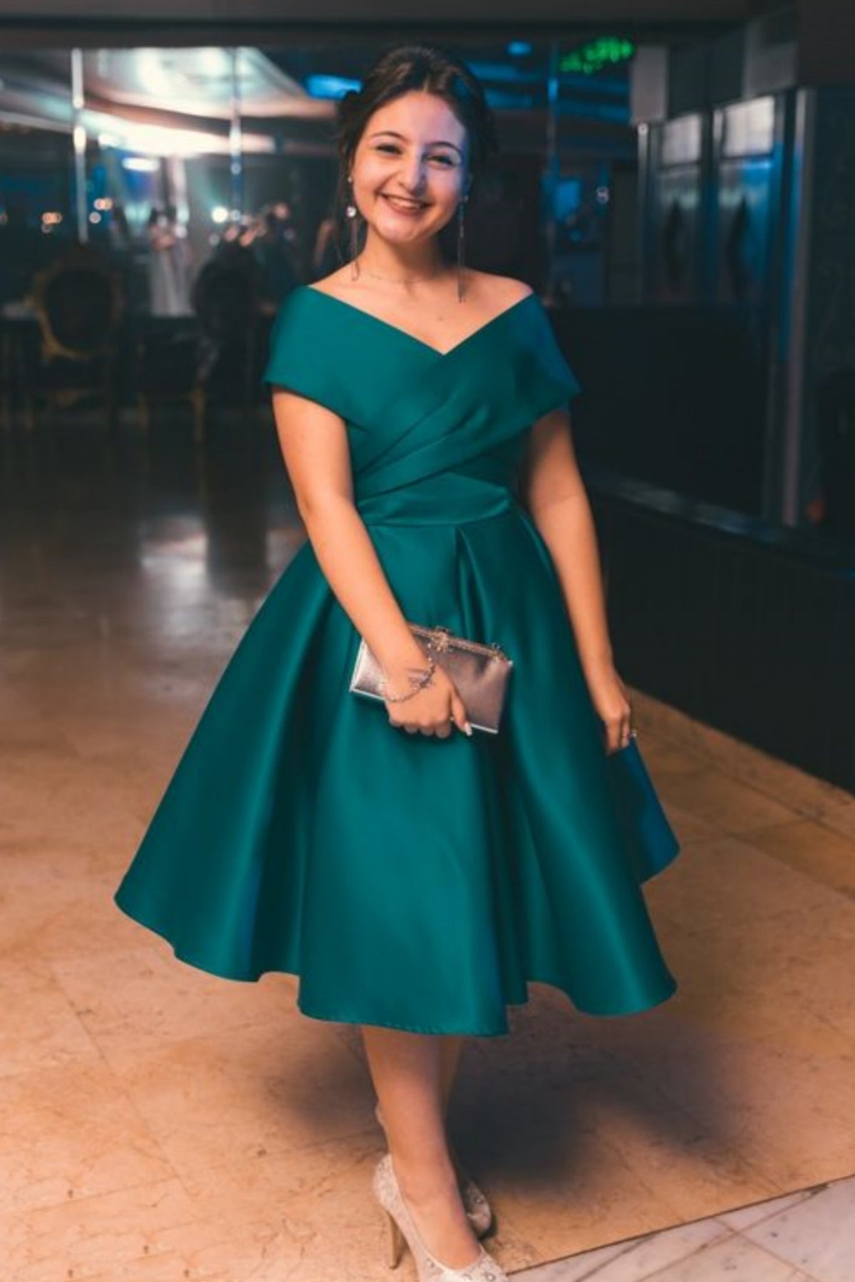 Unthony - Cute Off the Shoulder Green Satin Prom Dress