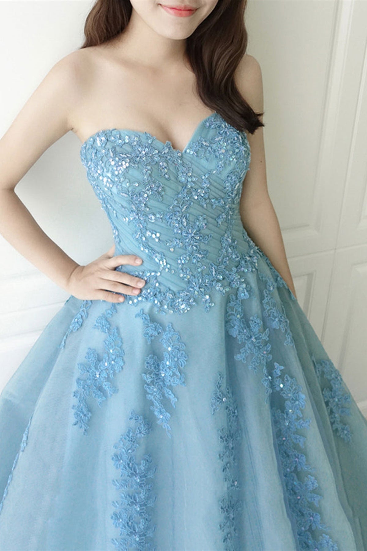 Unthony - Strapless Open Back Blue Lace Long Prom Dress