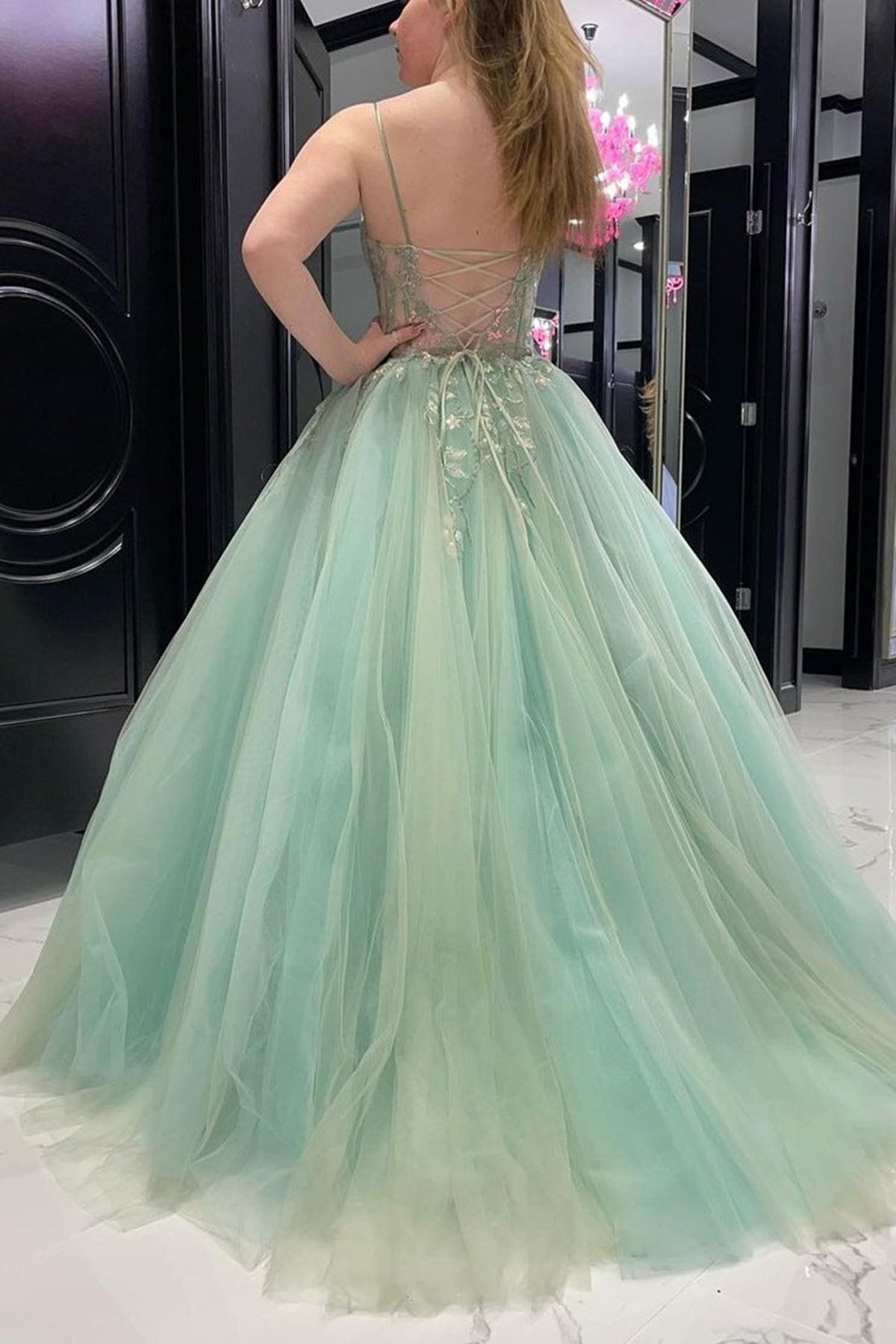 Unthony - Sweetheart Neck Mint Green Lace Tulle Long Prom Dress