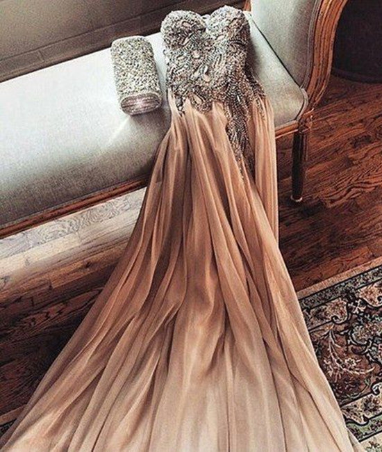 Unthony - Gorgeous Sweetheart Neck Beaded Chiffon Champagne Prom Dresses