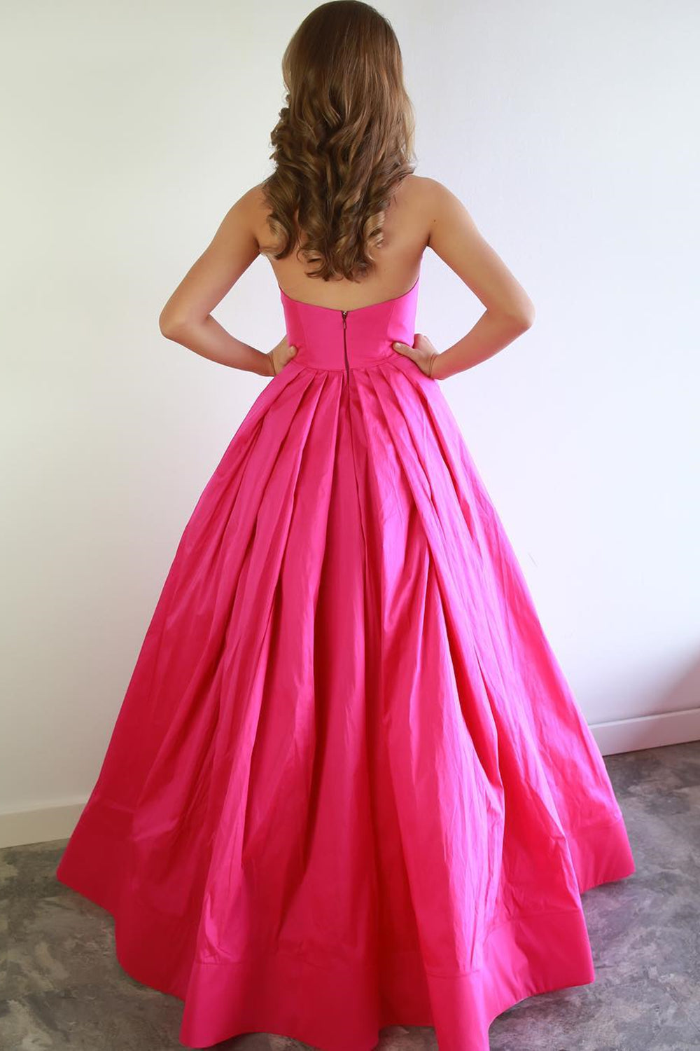 Unthony - Sexy Sweetheart Neck Hot Pink Satin Long Prom Dress