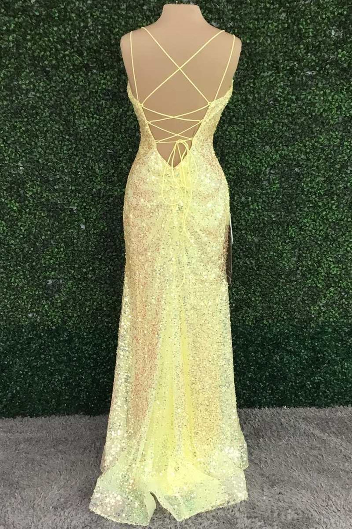 Unthony - V Neck Mermaid Yellow Sequins Long Prom Dress with High Slit
