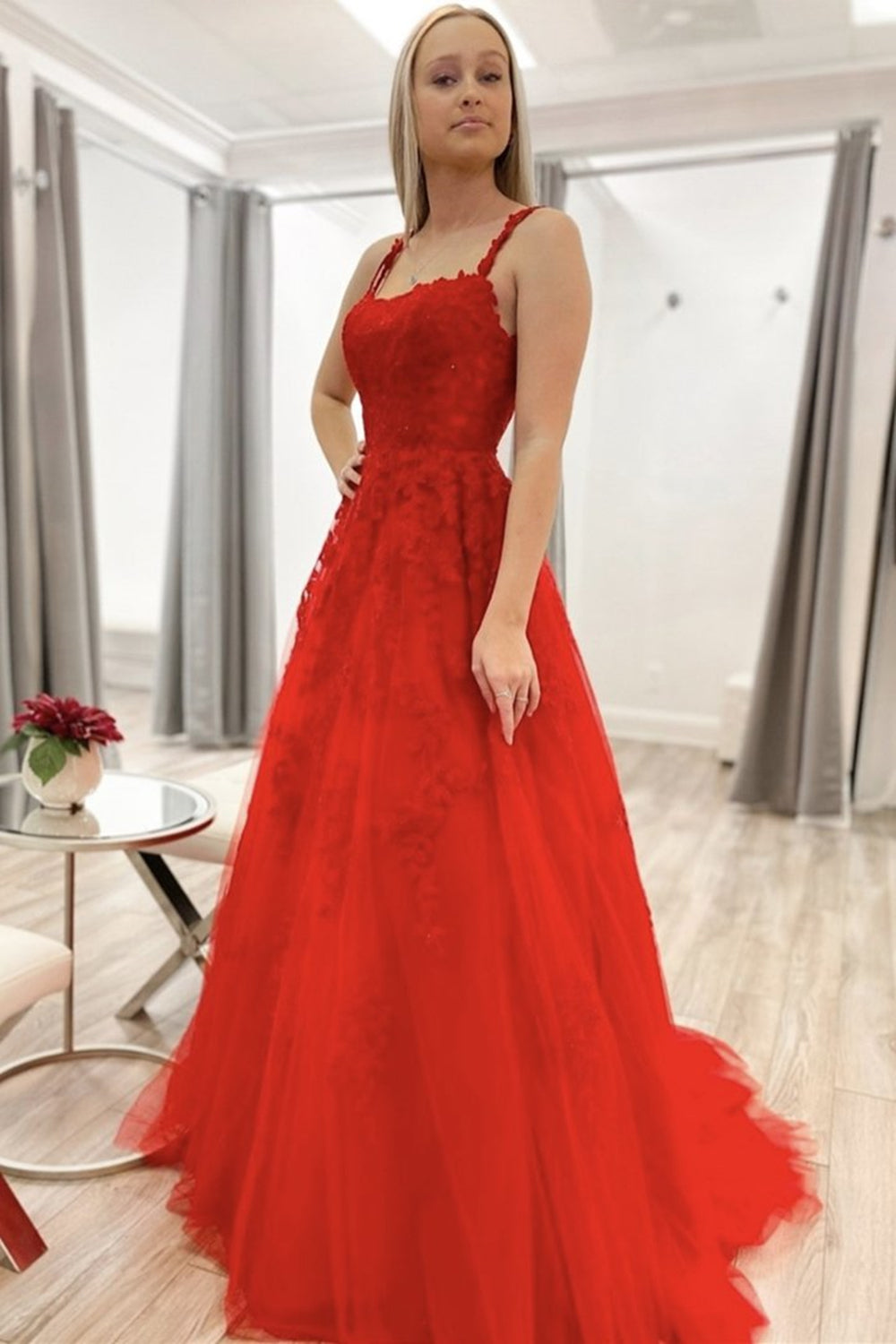 Unthony - Open Back Red Lace Long Prom Dress