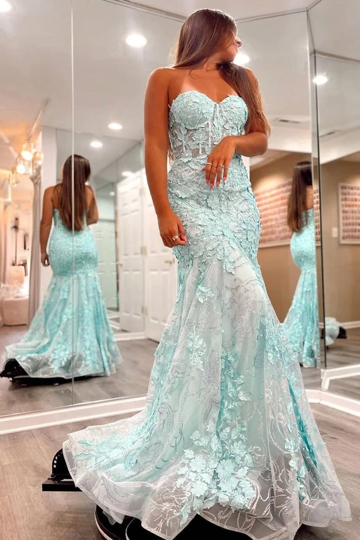 Unthony - Strapless Mermaid Green Lace Long Prom Dress