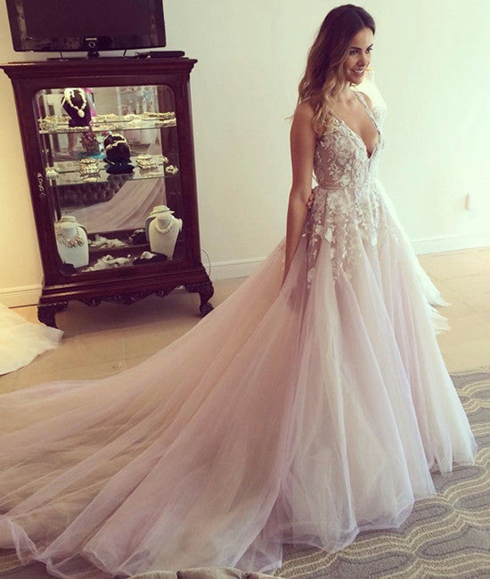 Unthony - A-Line V-Neck Lace Long Prom Dresses