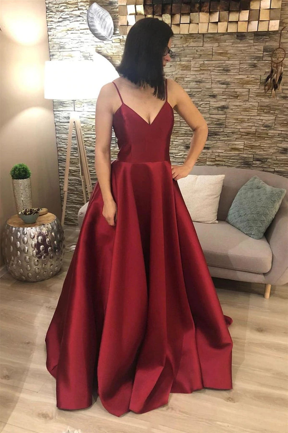 Unthony - V Neck Open Back Burgundy Satin Long Prom Dress