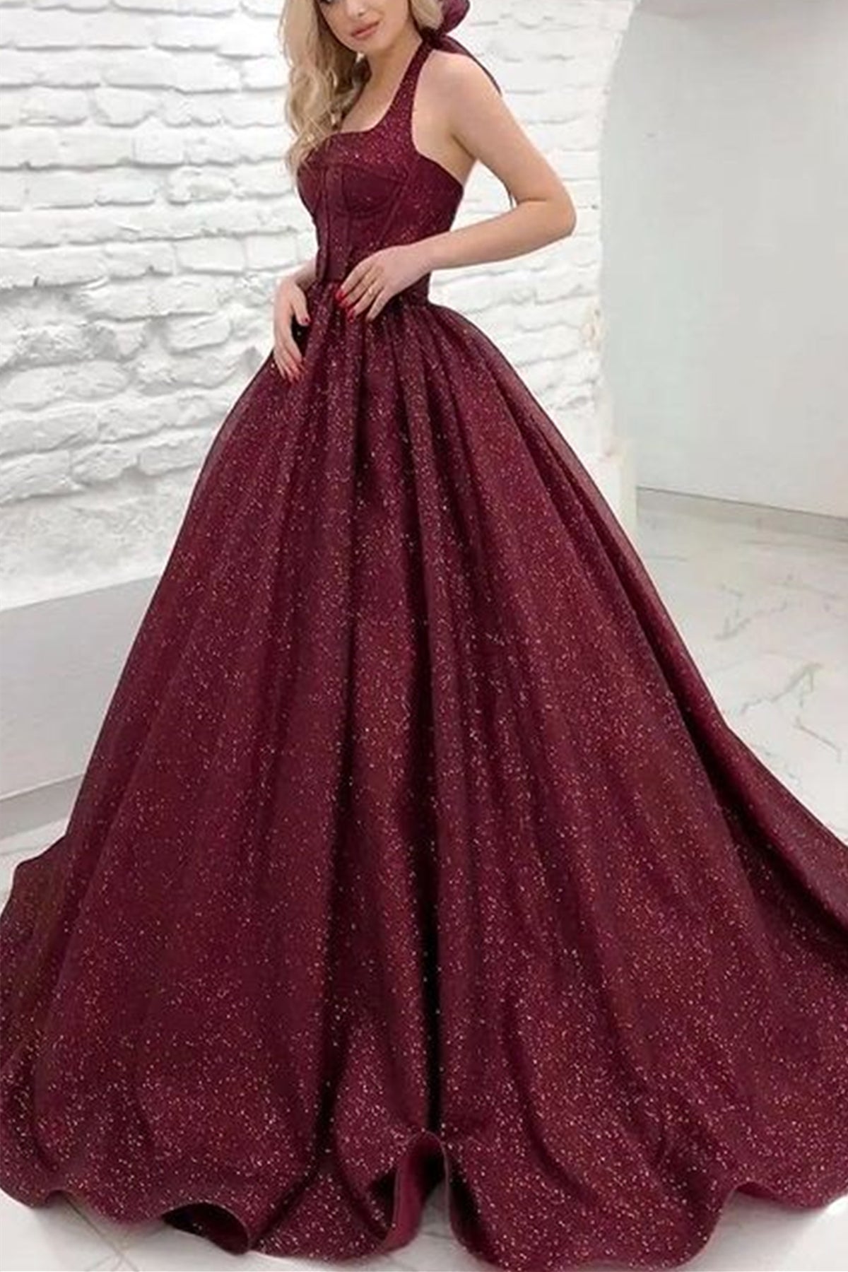 Unthony - Shiny Halter Open Back Burgundy Prom Dresses Long