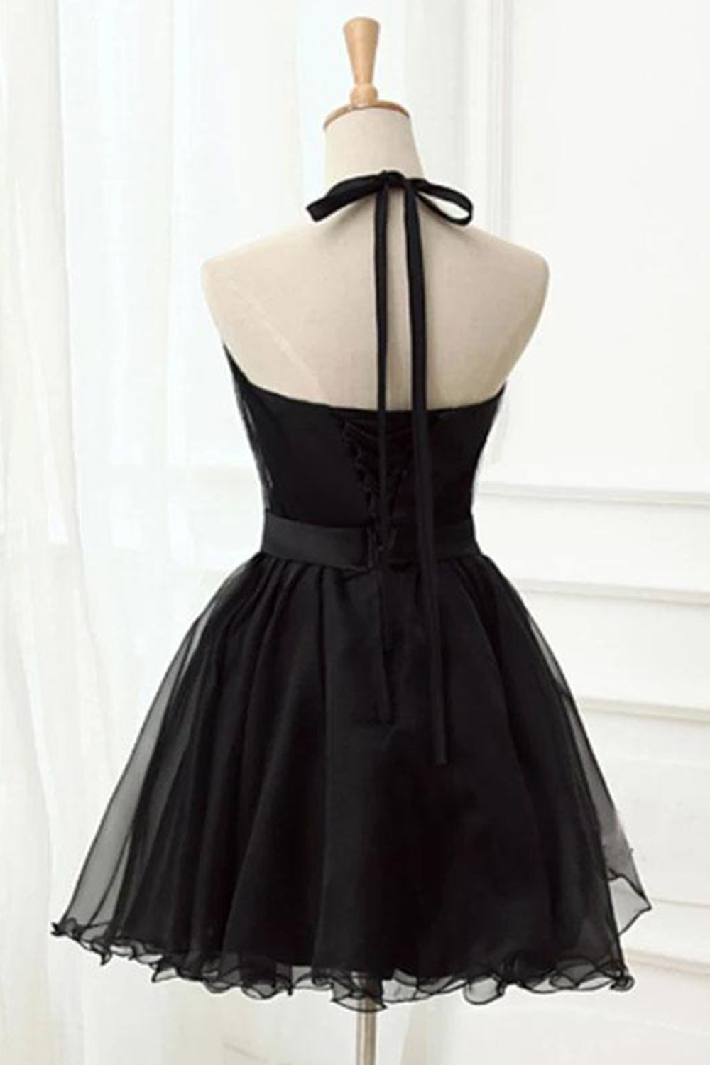 Unthony - Halter Neck Backless Black Short Prom Dress