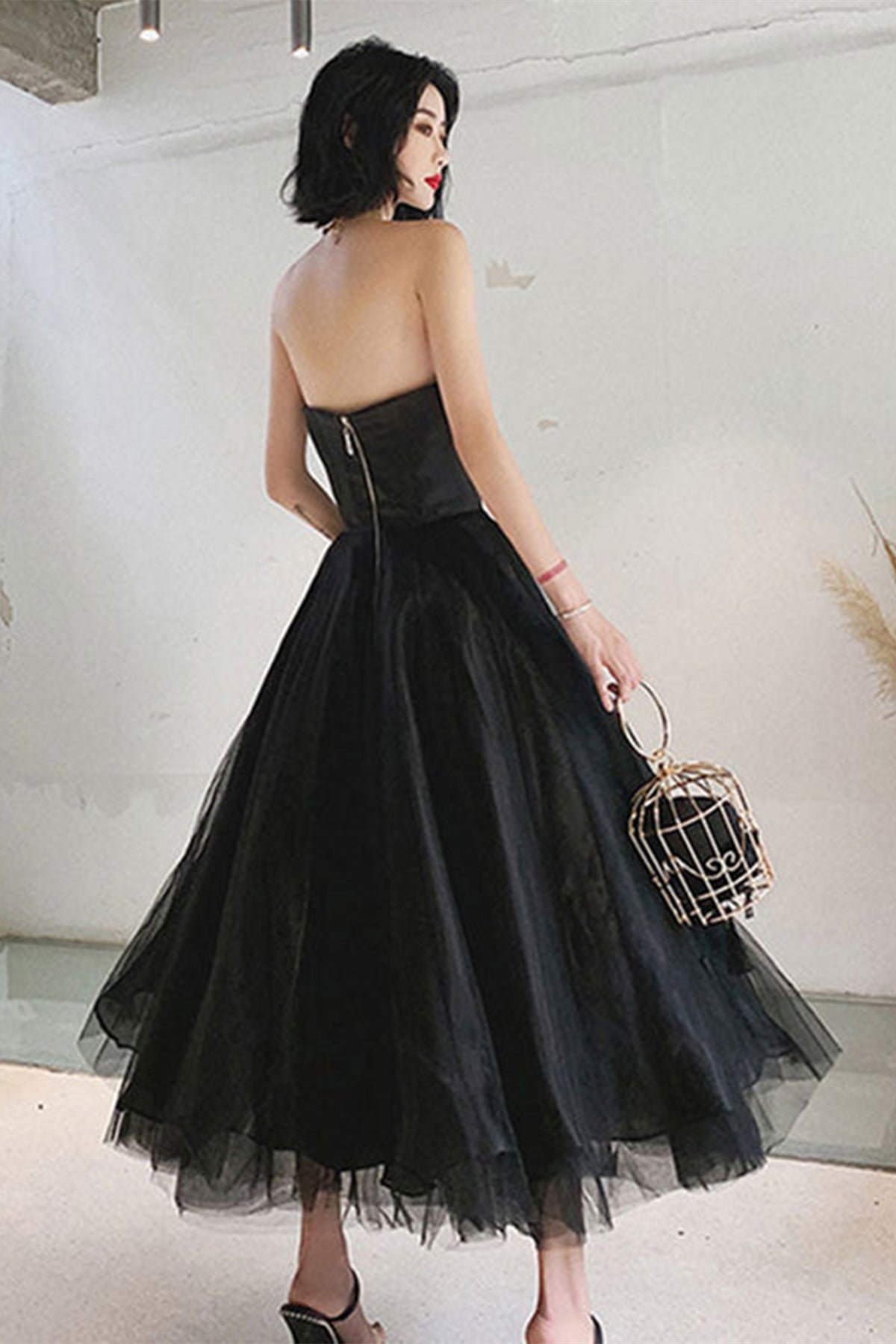 Unthony - Strapless Black Tulle Tea Length Prom Dress